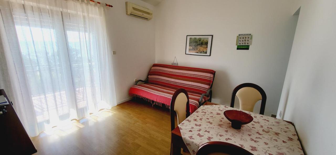 Apartments Italo By El-Pi Tours Njivice Esterno foto